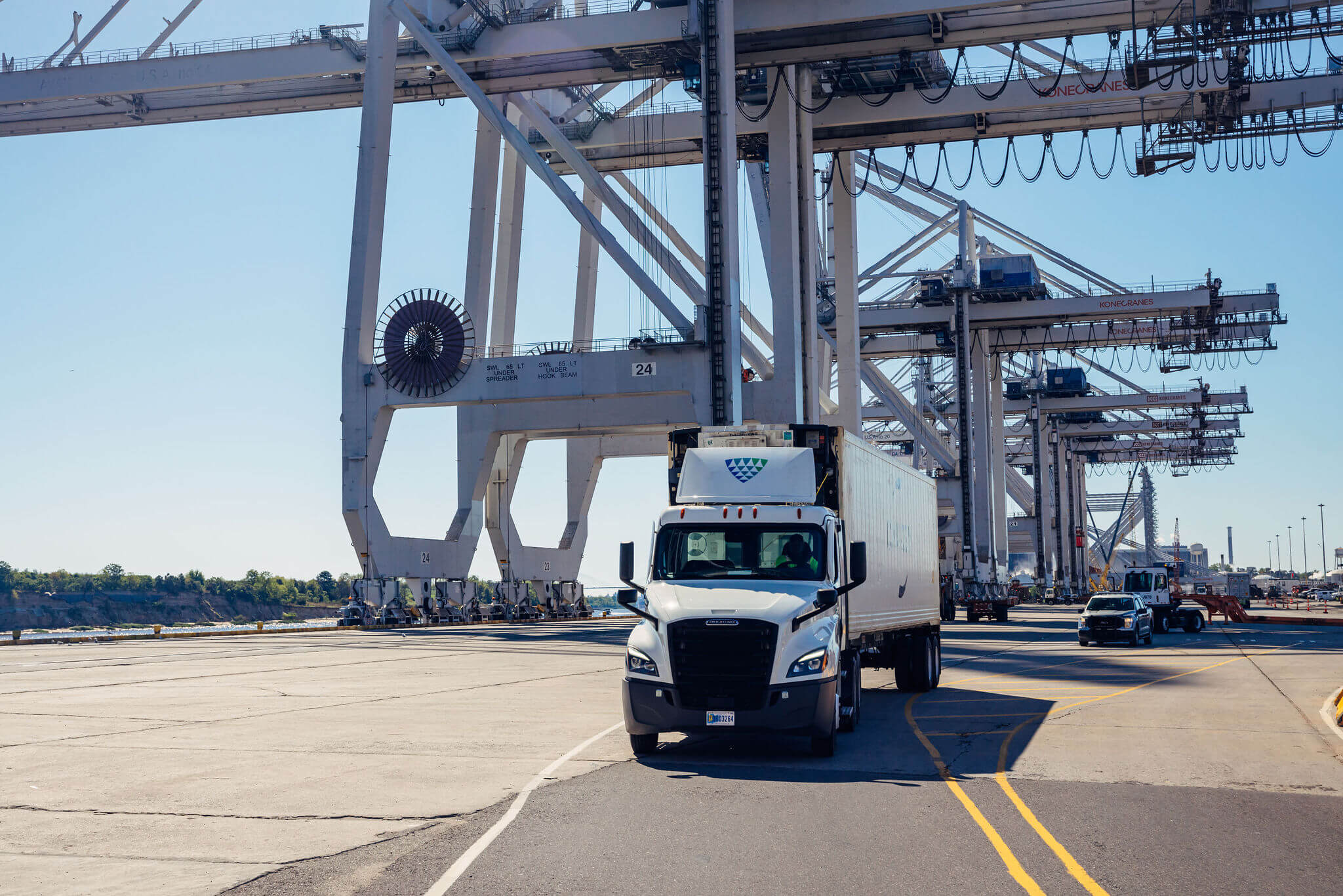 With access to critical port locations all around the world, Lineage provides the best transportation solutions in the industry.