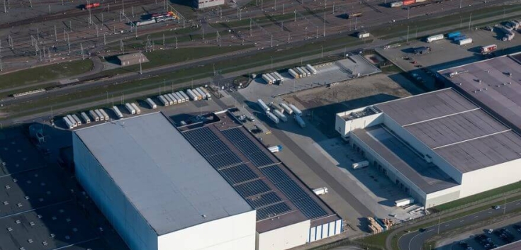 Lineage Rotterdam – Maasvlakte facility with automated warehousing, port access and transloading services for global cold chain efficiency