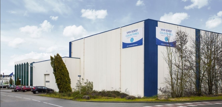 Lineage cold storage warehouse in Venlo, Netherlands with IQF freezing, case picking and backup power generator for product protection.