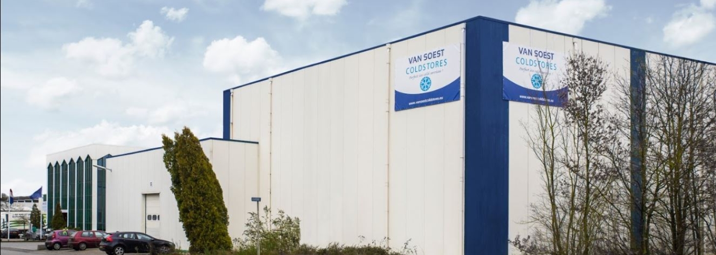 Exterior photo of Lineage's Venlo facility in the Netherlands