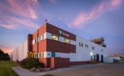 Exterior photo of Lineage's Lincoln facility