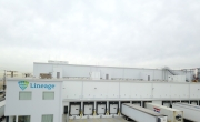 Exterior photo of Lineage's Vernon 8 facility