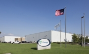 Exterior photo of Lineage's Riverside 1 facility