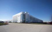 Exterior photo of Lineage's Graaskamp ambient facility