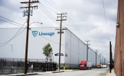Exterior photo of Lineage's Vernon - Sierra Pine facility