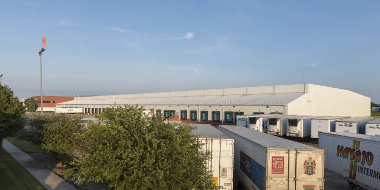 Exterior photo of Lineage's Geneva facility