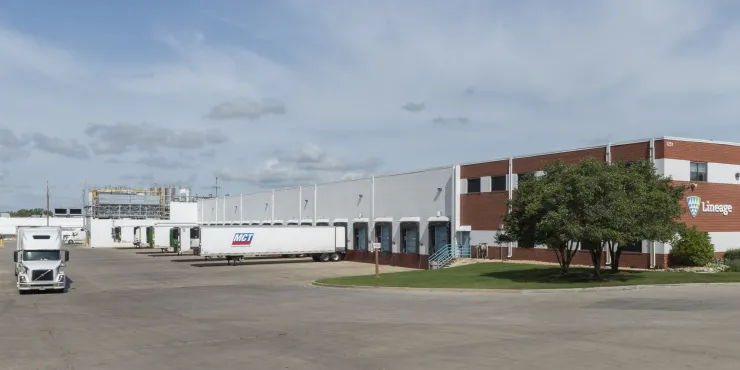 Exterior photo of Lineage's Batavia facility