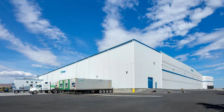 Foto dell'esterno dello stabilimento Lineage a Quincy International