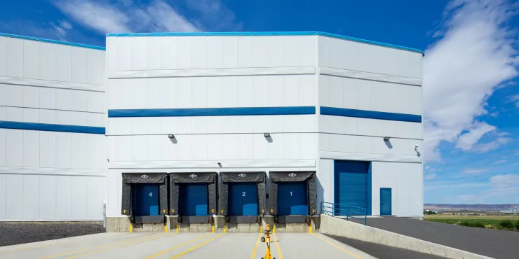 Foto dell'esterno dello stabilimento Lineage a Quincy -  Internazionale