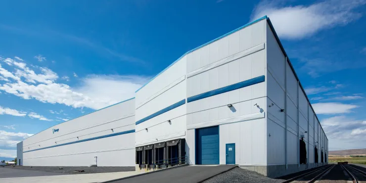 Foto dell'esterno dello stabilimento Lineage a Quincy -  Internazionale