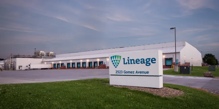 Außenansicht des Werks Lineage in Omaha – Gomez