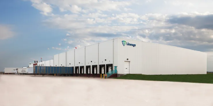 Exterior photo of Lineage's Dodge City facility
