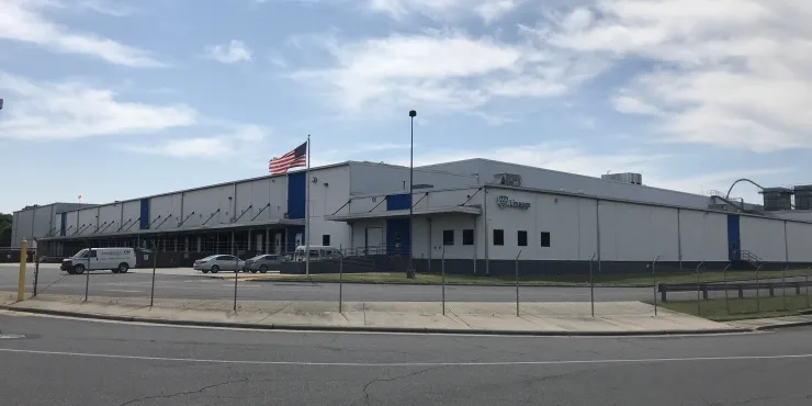 Exterior photo of Lineage's Charlotte, NC facility