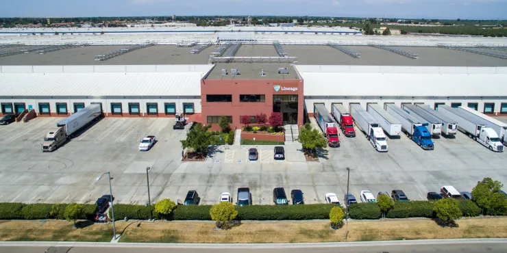 Außenansicht des Werks Lineage in Manteca