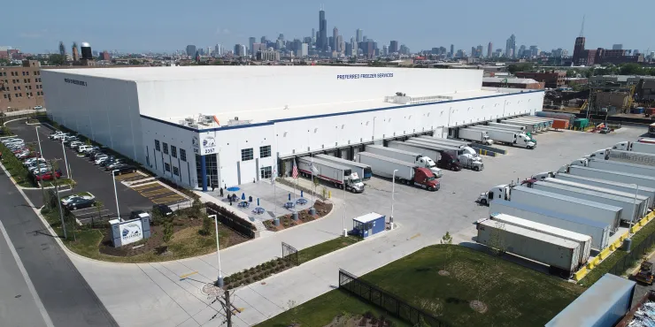Aerial photo of Lineage's Chicago -  South Wood facility