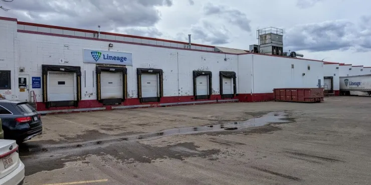 Immagine di un magazzino Lineage controllata Lineage