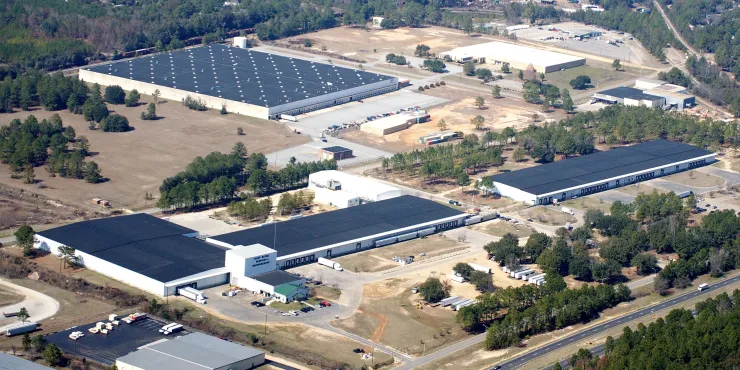 Aerial photo of Lineage's Albany campus