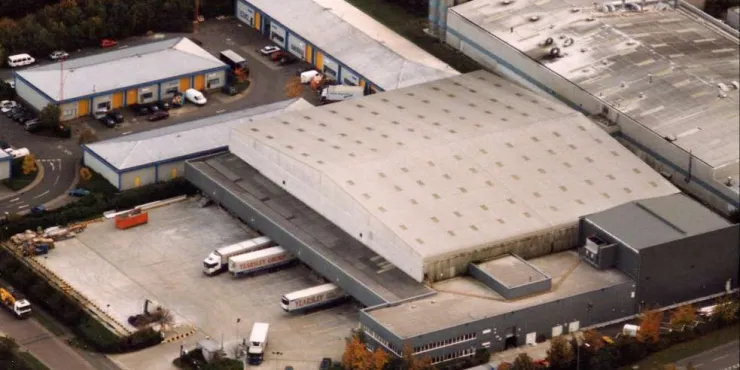 Aerial photo of Lineage's Gillingham facility