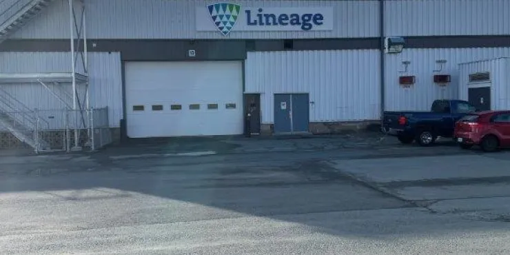 Immagine di un magazzino Lineage controllata Lineage
