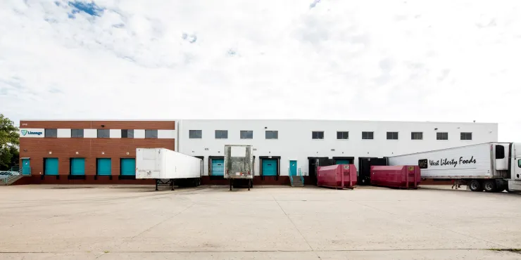 Exterior photo of Lineage's Iowa City facility