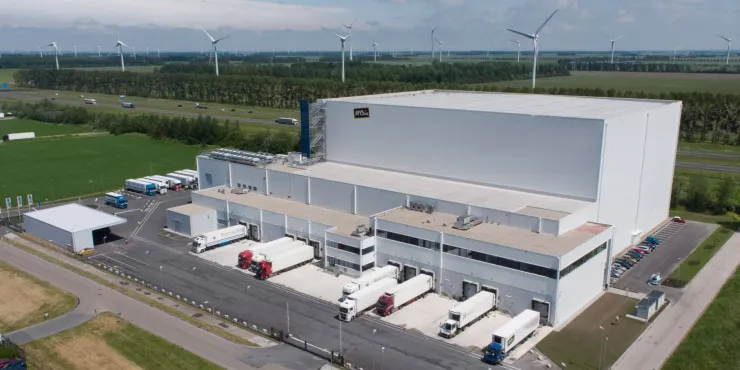 Lineage temperature controlled warehousing facility image