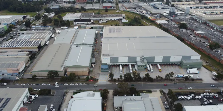 Lineage temperature controlled warehousing facility image