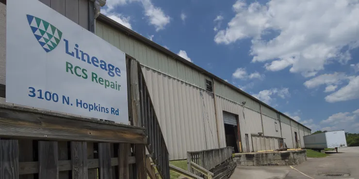 Exterior photo of Lineage's Richmond -  Repair facility