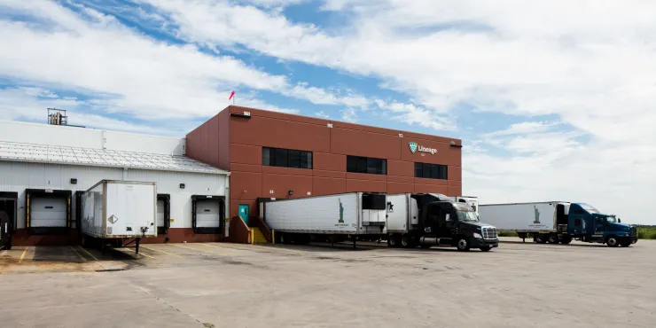 Exterior photo of Lineage's Mount Pleasant facility