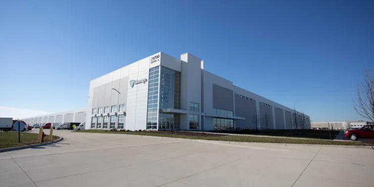 Exterior photo of Lineage's Graaskamp ambient facility