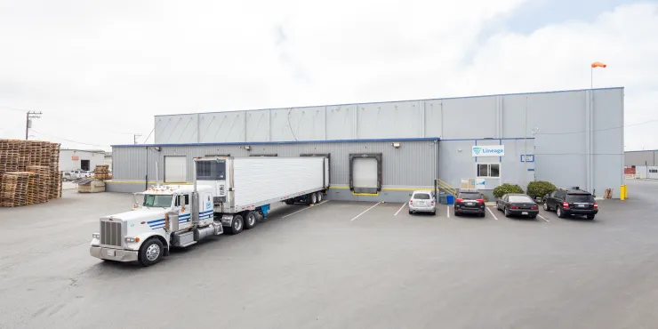 Foto dell'esterno dello stabilimento Lineage a Watsonville - Walker