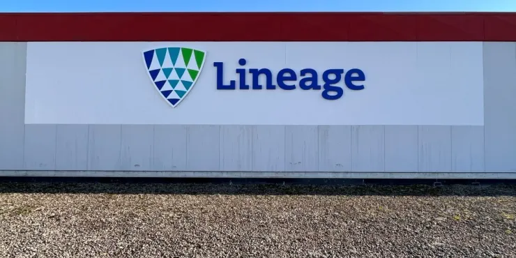 Immagine di un magazzino Lineage controllata Lineage