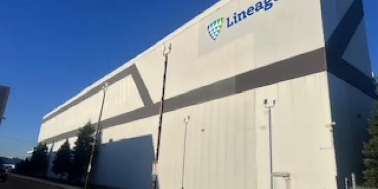 Immagine di un magazzino Lineage controllata Lineage