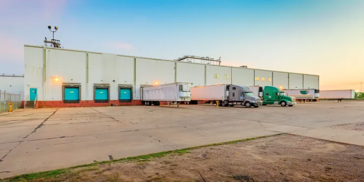 Exterior photo of Lineage's Jackson facility