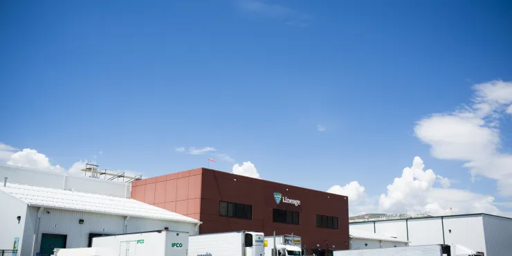 Exterior photo of Lineage's Tremonton facility