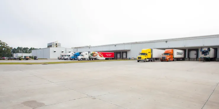 Exterior photo of Lineage's Rincon facility