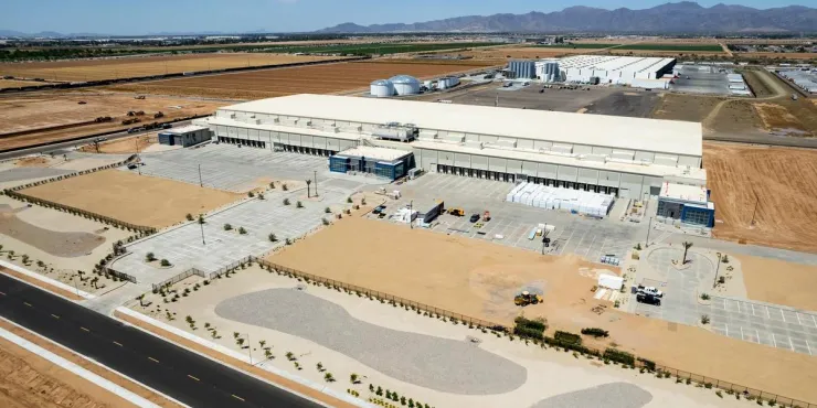 Immagine di un magazzino Lineage controllata Lineage