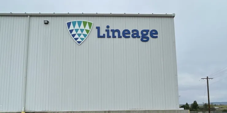 Immagine di un magazzino Lineage controllata Lineage