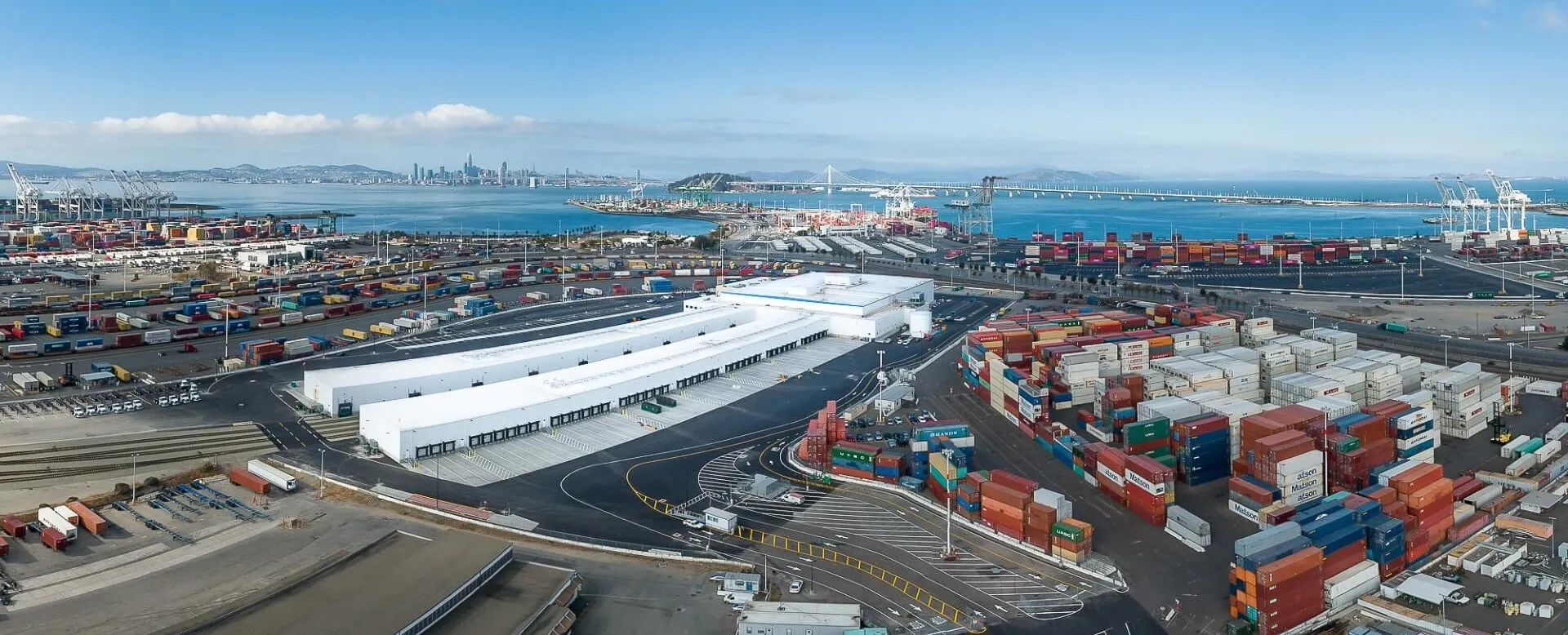 Lineage's port facilities are crucial to our drayage, customs brokerage and freight forwarding services.