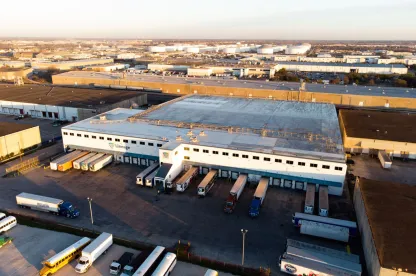 aerial photo of cold storage warehouse in Houston, TX