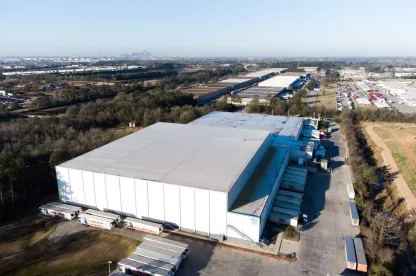aerial photo of cold storage warehouse in Houston, TX