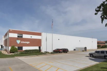 Lineage's Chicago - Batavia cold storage warehouse provides strategic cold chain services, like d2c solutions, case picking, repacking, and more.