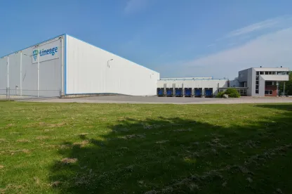 Heerenberg cold storage facility in the Netherlands with global warehousing, integrated logistics and real-time tracking services.
