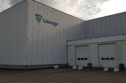 Lineage cold storage facility in Hoogerheide, Netherlands with cross-docking, transloading and integrated logistics capabilities.