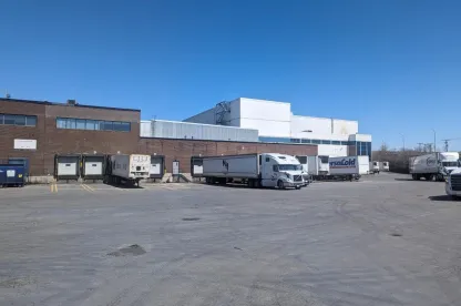 Exterior of Lineage’s cold storage facility in Lachine, Quebec