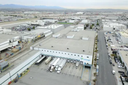 Lineage Vernon 2 cold storage warehouse with branded signage