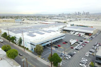 Front view of Lineage’s Vernon 5 facility near downtown Los Angeles